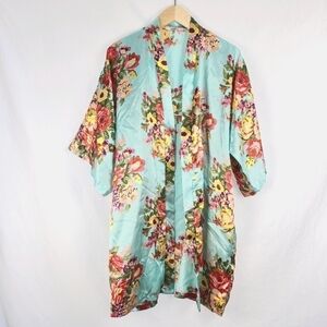 Beautiful Floral Ye Si Da Robe, No Belt, Size Medium